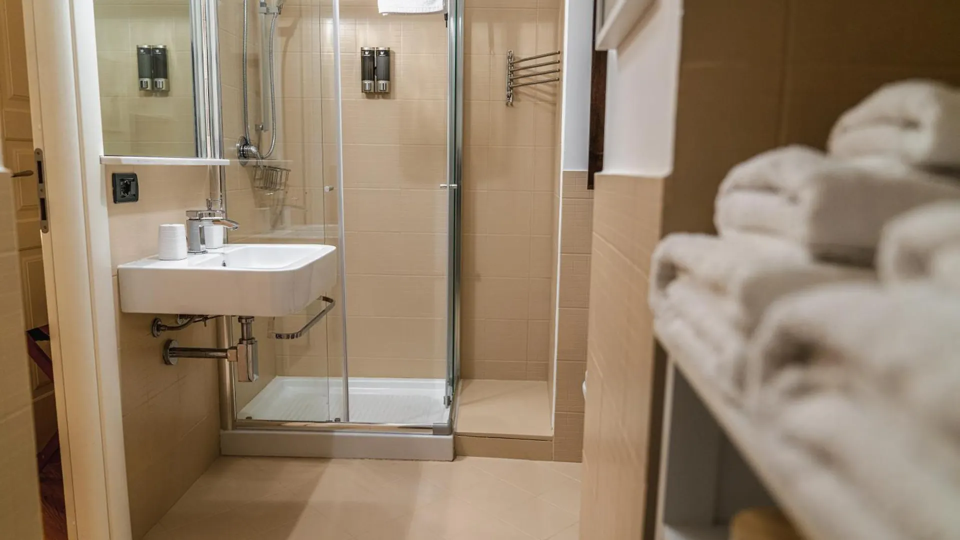 Guest house Sant'Eligio Apartments & Rooms Palermo